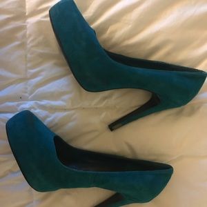 BCBG size 9